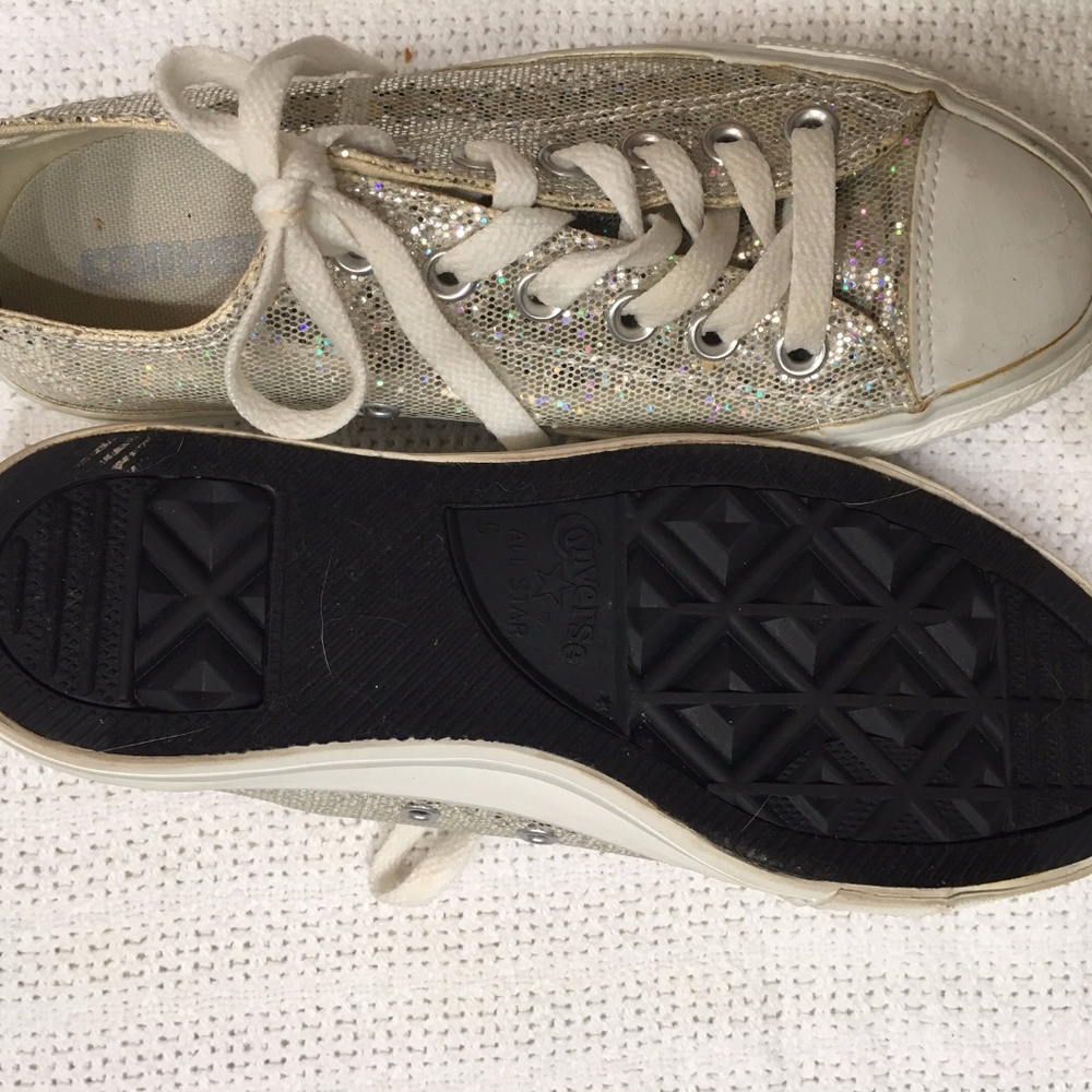 SIZE 8 CONVERSE SEQUINED SNEAKERS